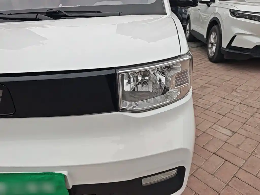 Wuling MINIEV — миниатюра 24