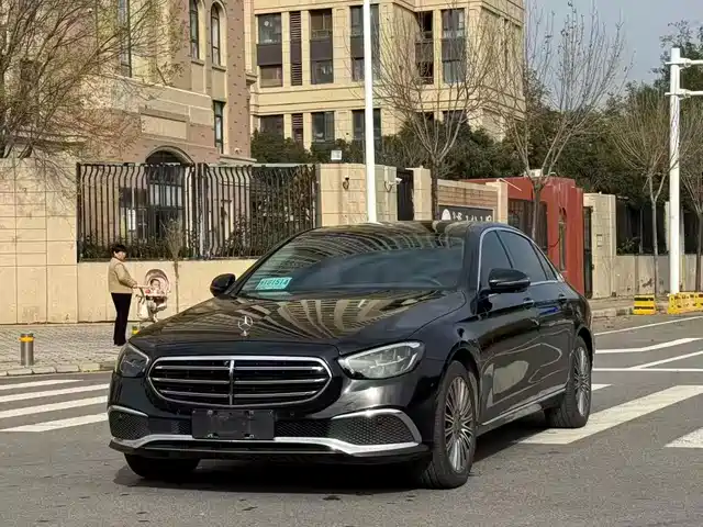 MERCEDES BENZ E CLASS