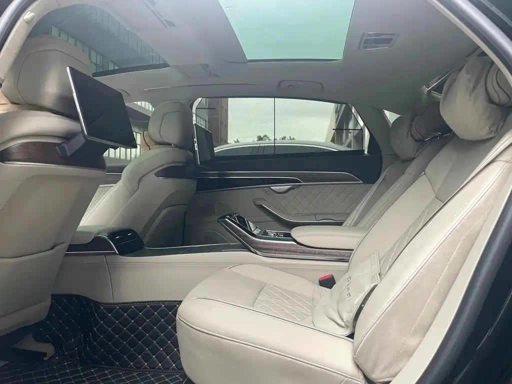 Audi A8 — миниатюра 5