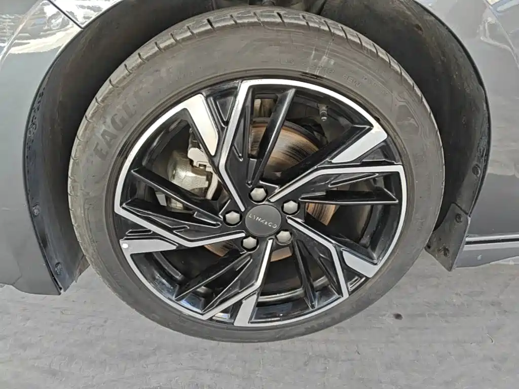 Lynk & Co 03 — миниатюра 23