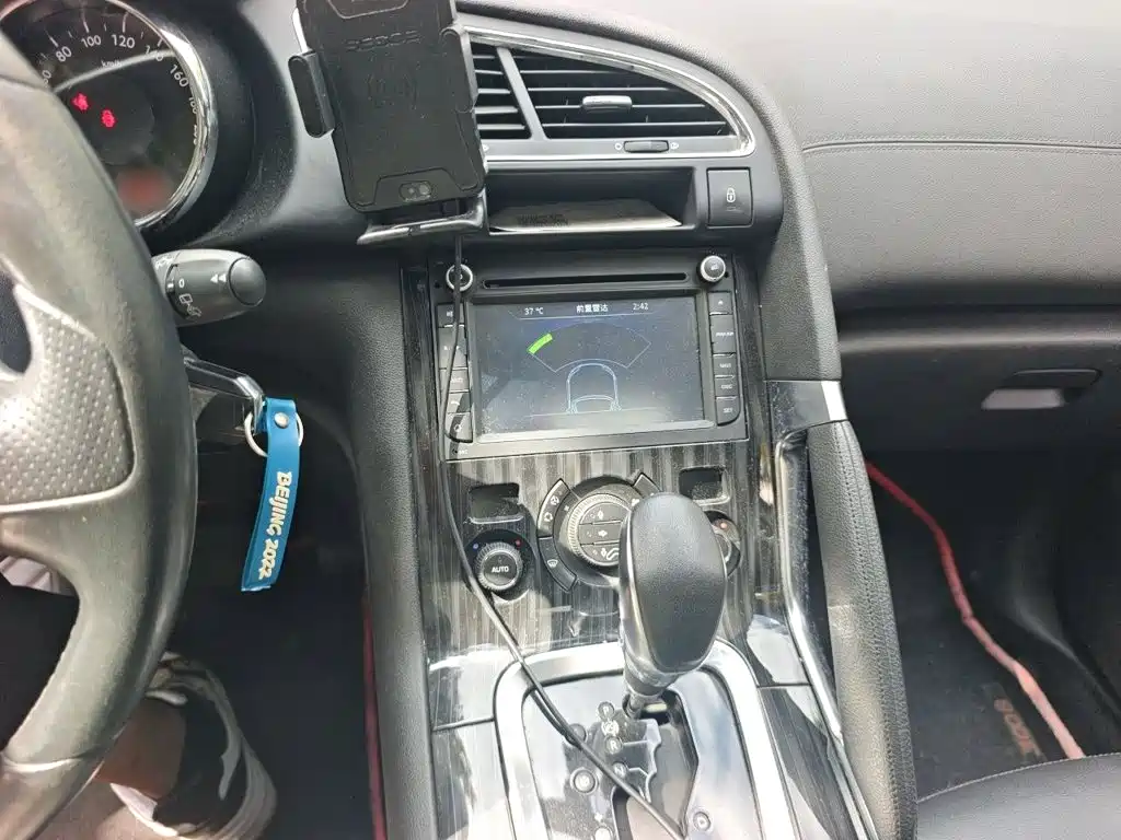 Peugeot 3008 — миниатюра 6