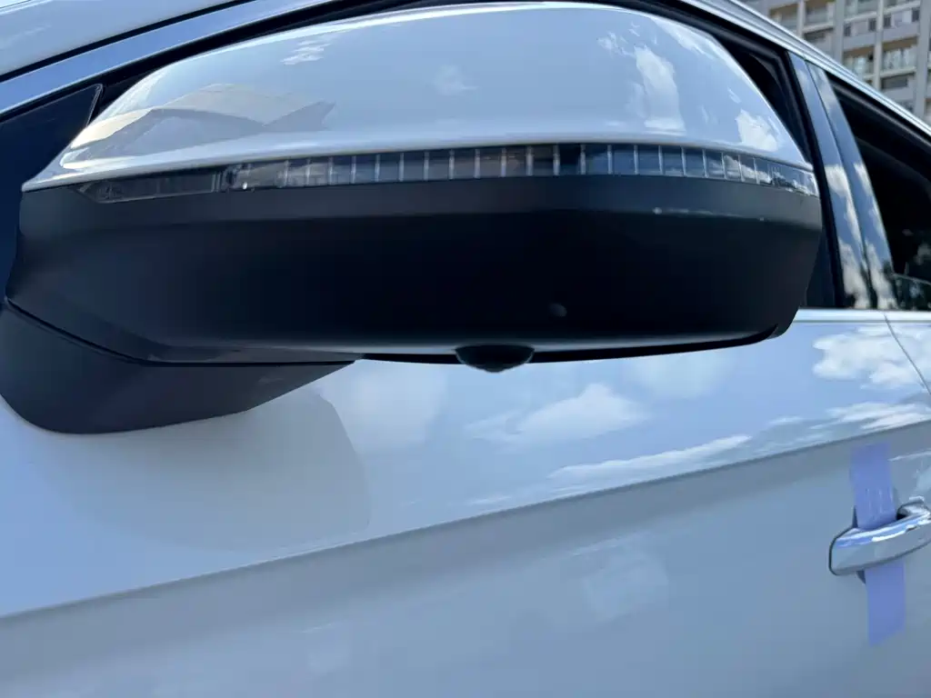 Audi Q5L — миниатюра 8