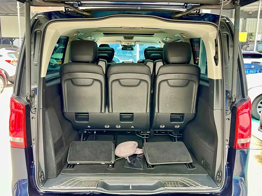 Mercedes-Benz V-Class — миниатюра 26