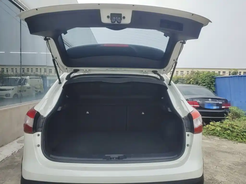 Nissan Qashqai — миниатюра 19