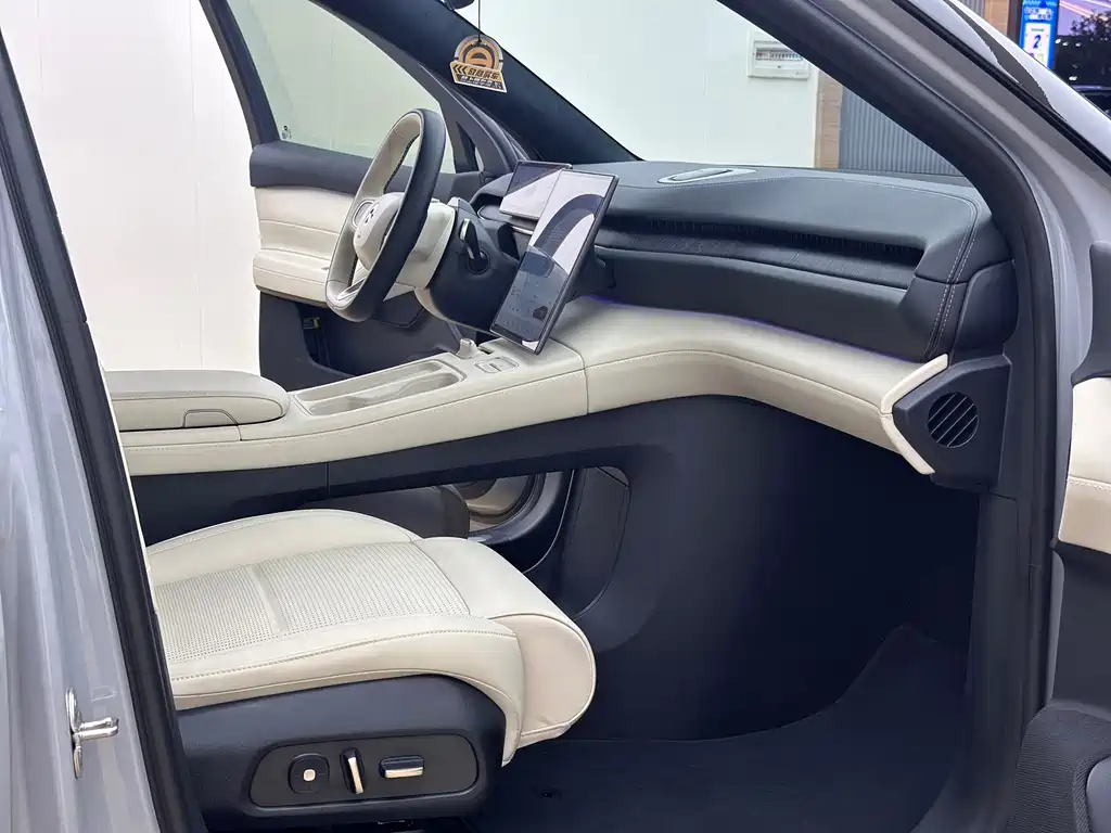 NIO ES6 — миниатюра 10