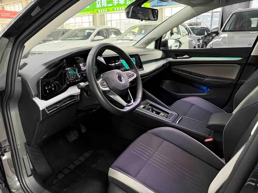 Volkswagen Golf 2021 280TSI DSG Pro