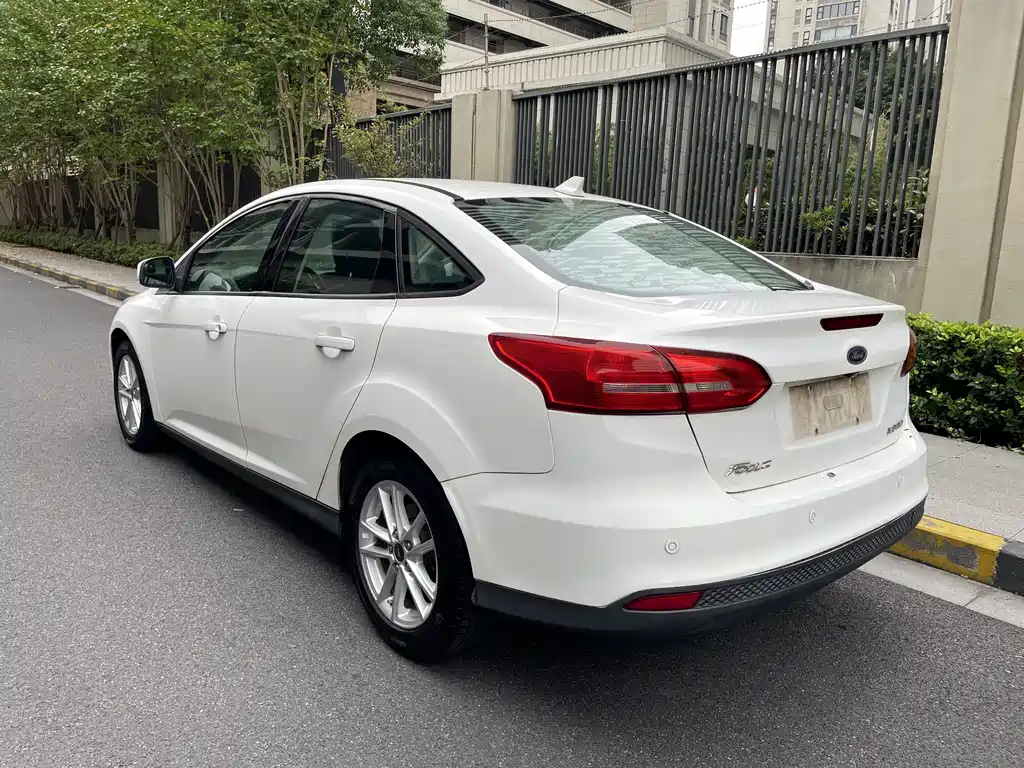 Ford Focus — миниатюра 6