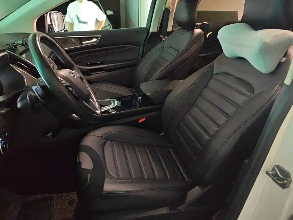 Ford Edge — миниатюра 12