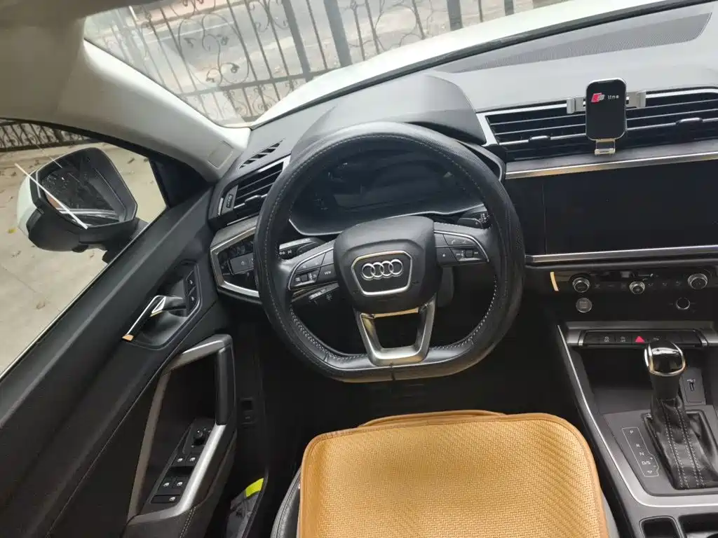 Audi Q3 — миниатюра 6
