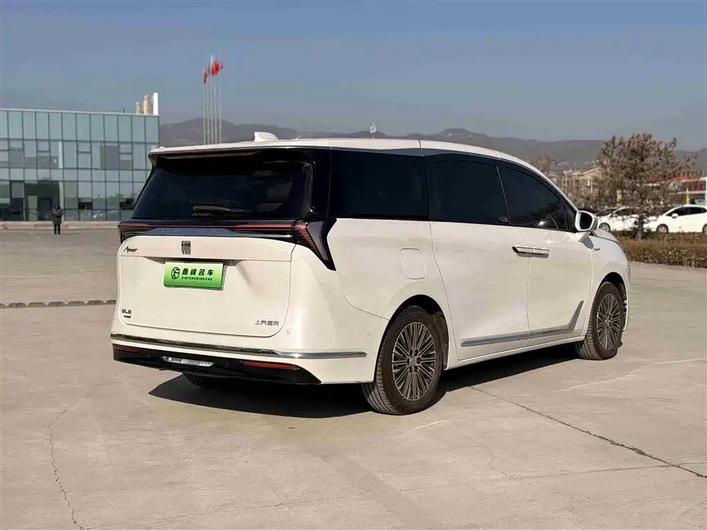 BUICK GL8 NEW ENERGY