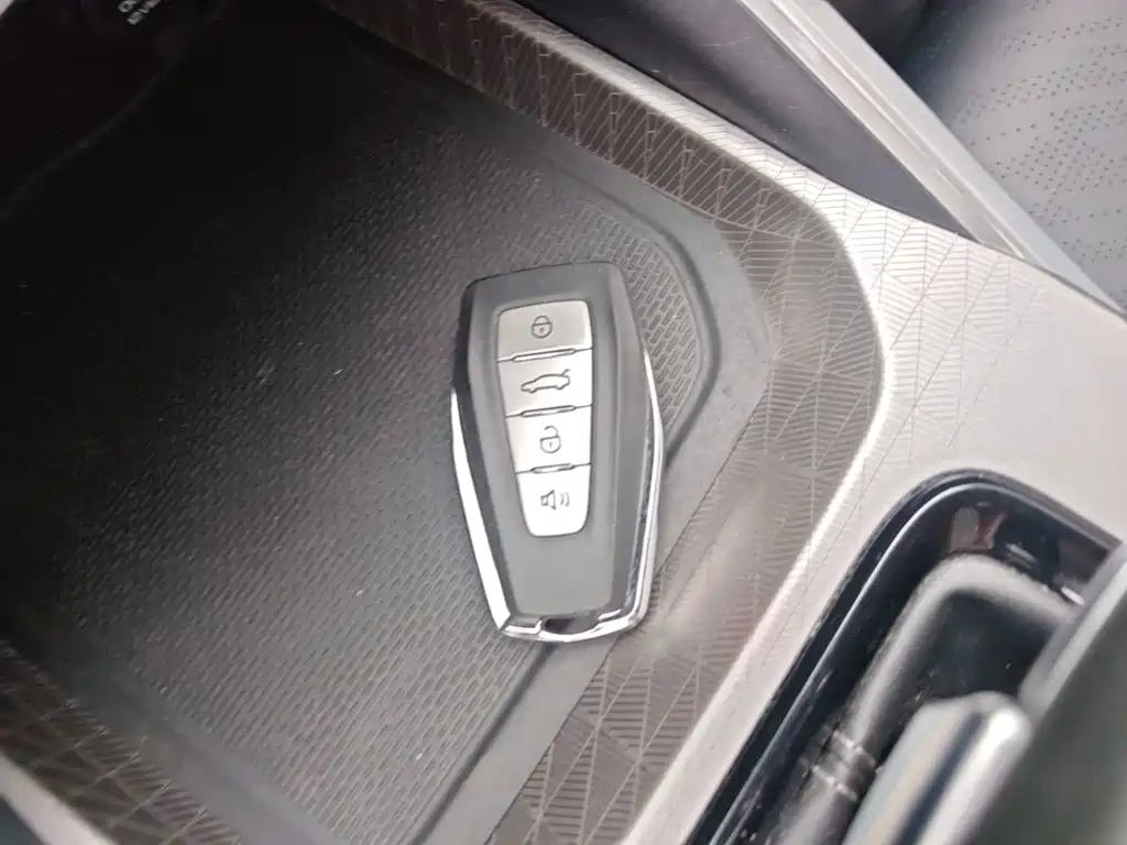 Geely Emgrand — миниатюра 9
