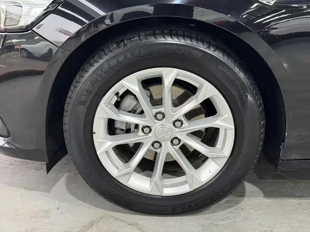 Buick LaCrosse — миниатюра 4