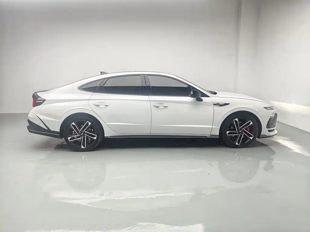 Hyundai Sonata — миниатюра 6
