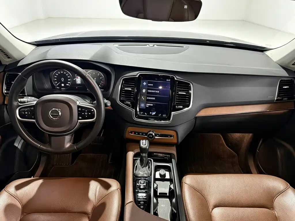 Volvo XC90 — миниатюра 7