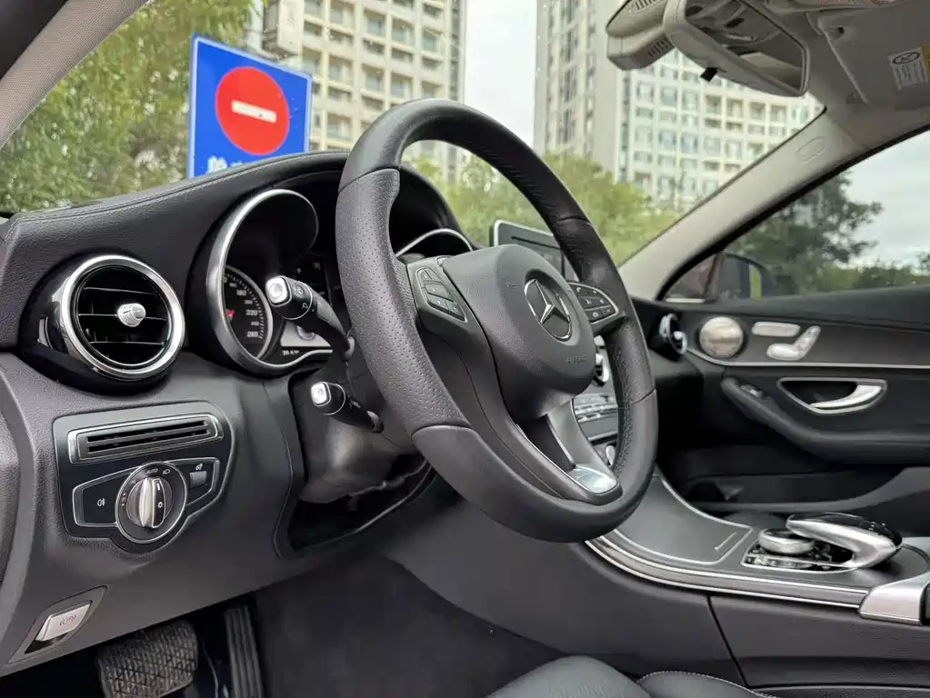 Mercedes-Benz C-Class — миниатюра 22