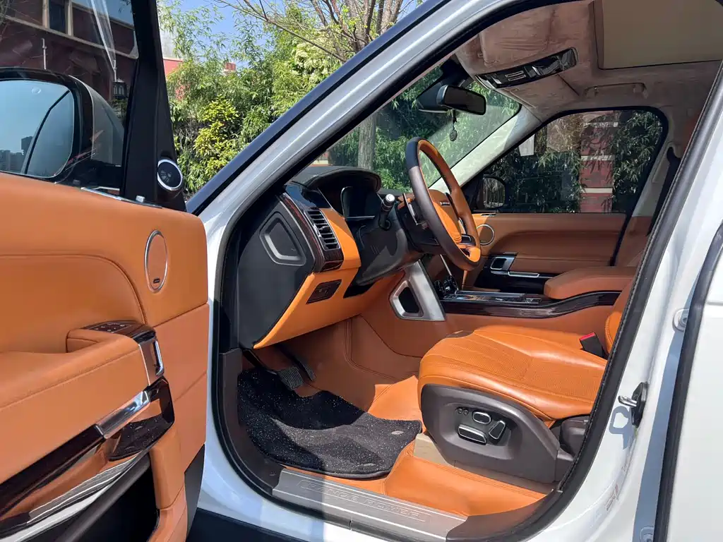Land Rover Range Rover — миниатюра 9
