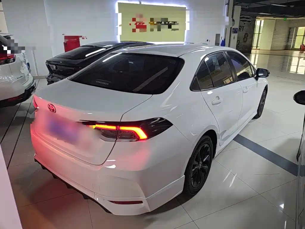 Toyota Corolla — миниатюра 7