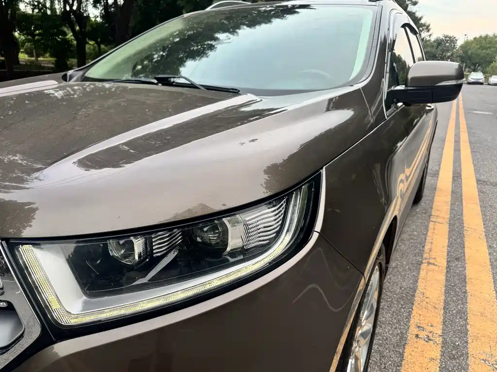 Ford Edge — миниатюра 11