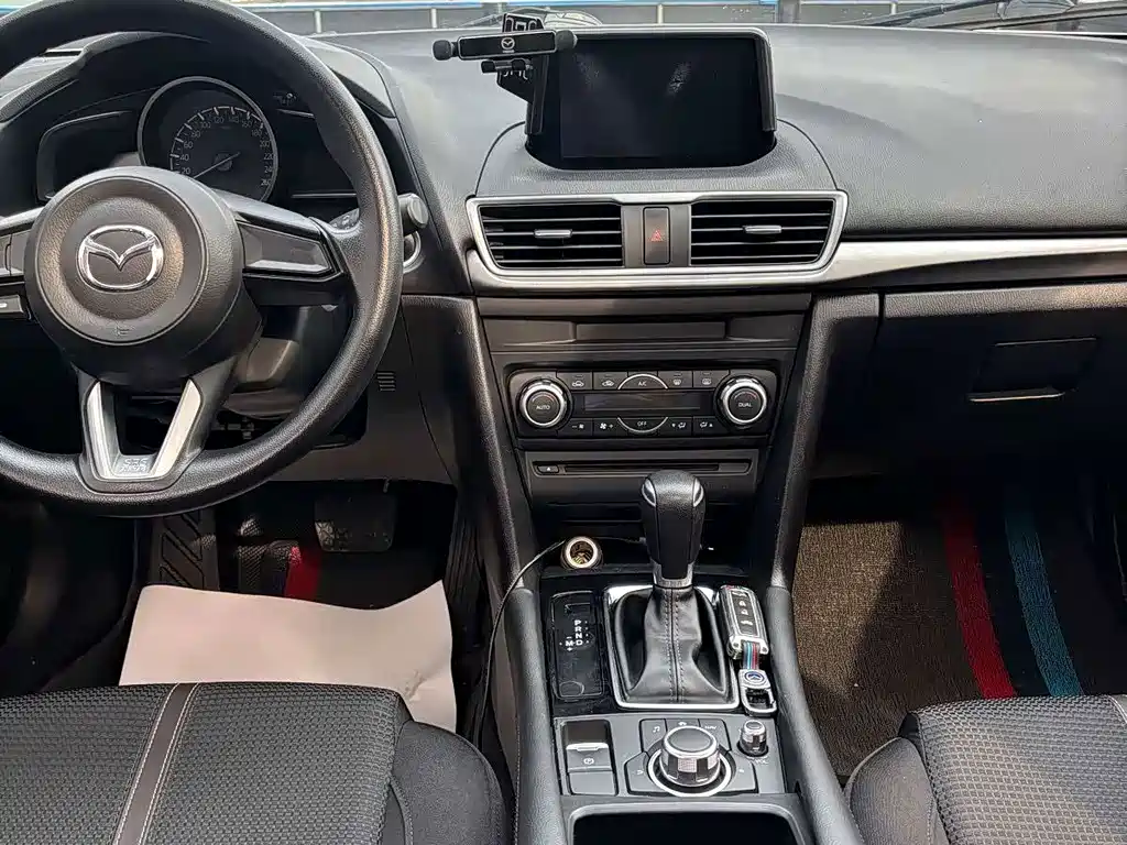 Mazda 3 Axela — миниатюра 6