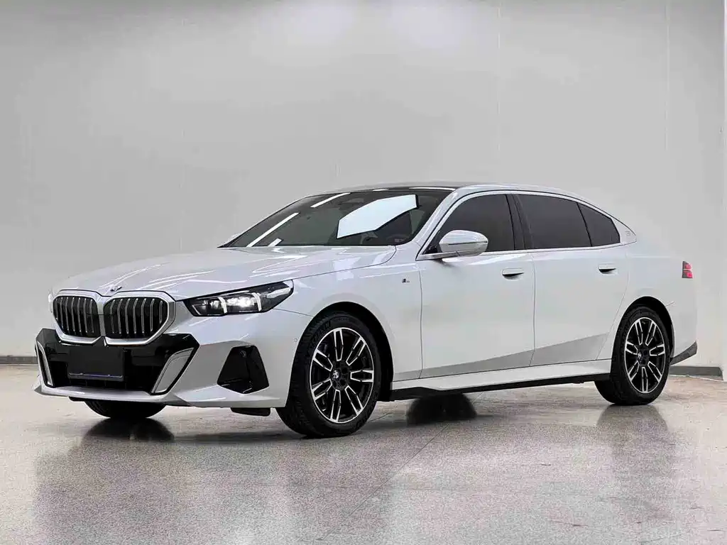 BMW 5 Series 2024