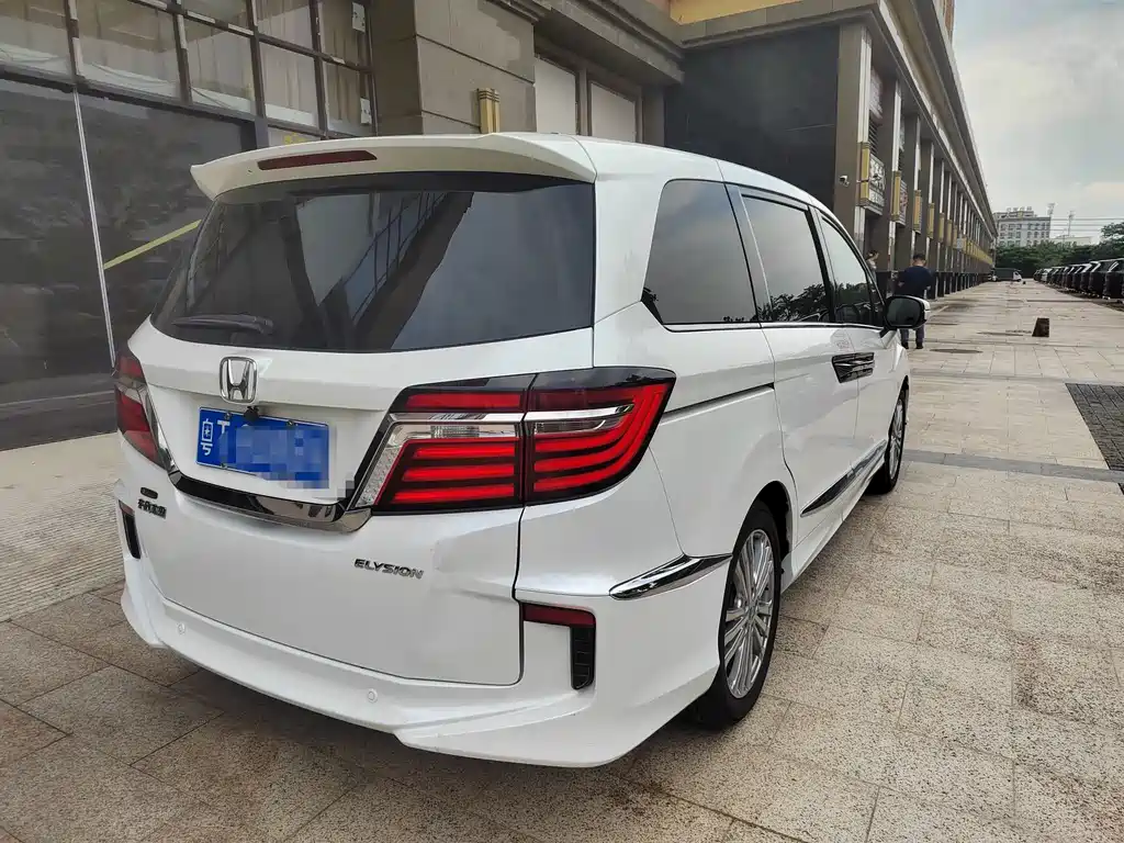 Honda Elysion 2016 2.4L