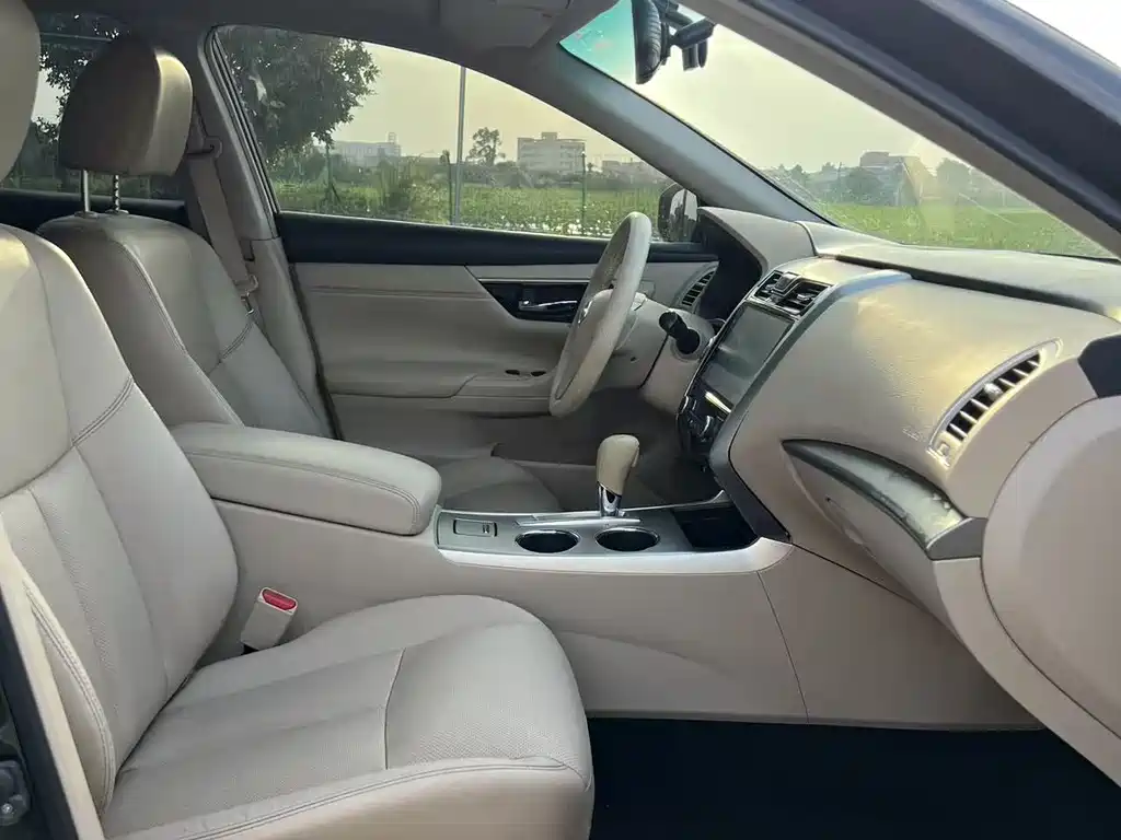 Nissan Altima 2016 2.0L XE Fashion