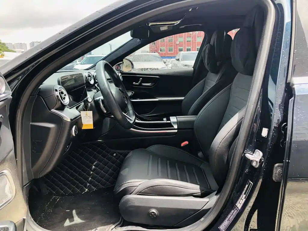 Mercedes-Benz C-Class — миниатюра 9
