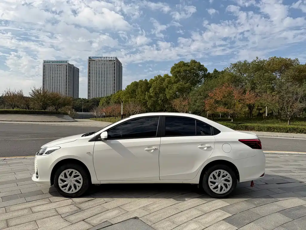 TOYOTA VIOS