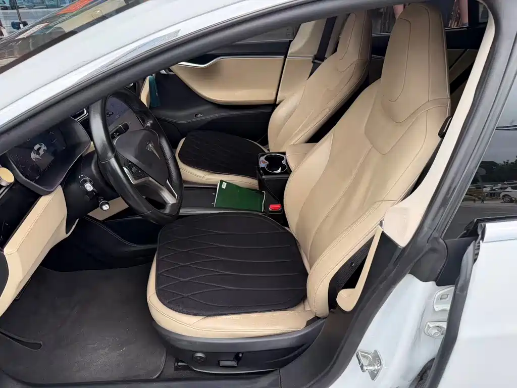 Tesla Model S — миниатюра 5