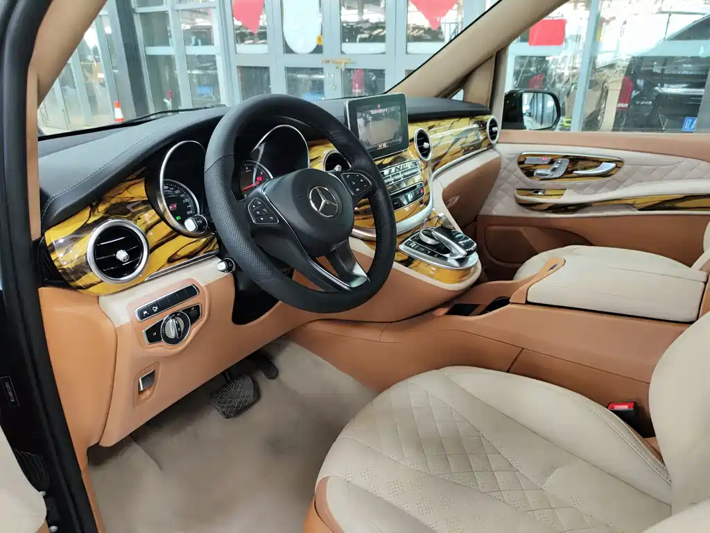 MERCEDES-BENZ V CLASS