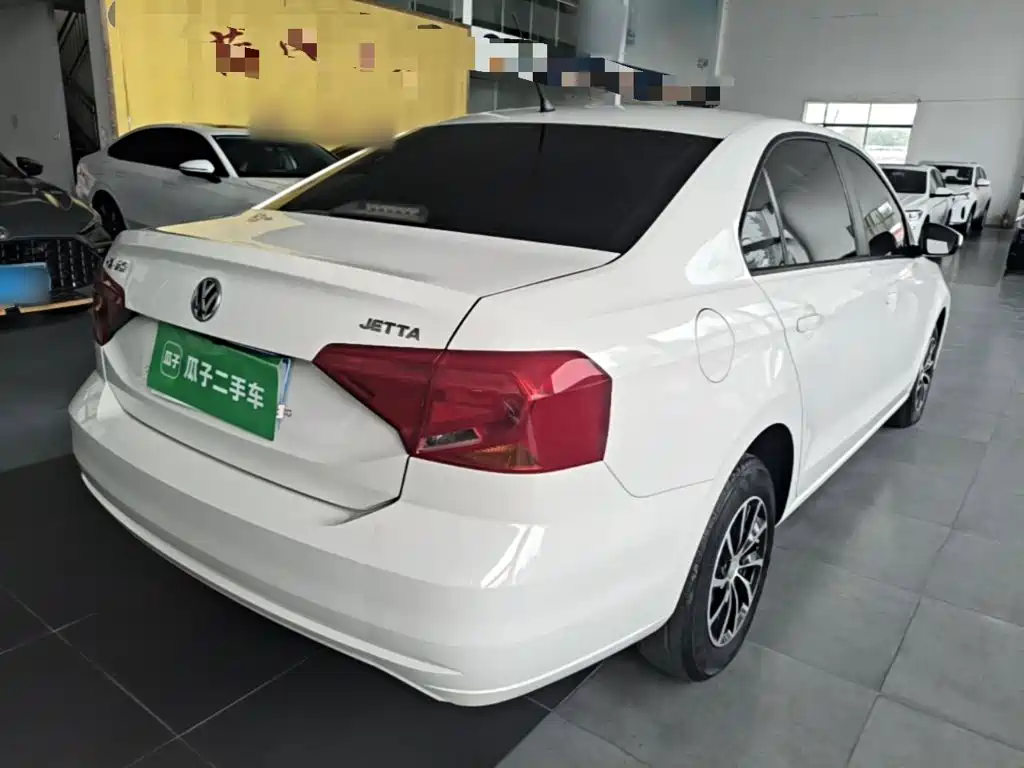 Volkswagen Jetta — миниатюра 7