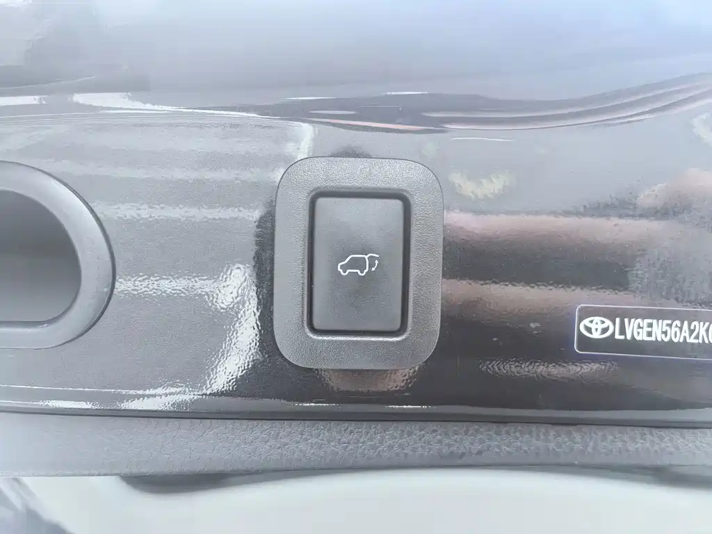 Toyota Highlander — миниатюра 27