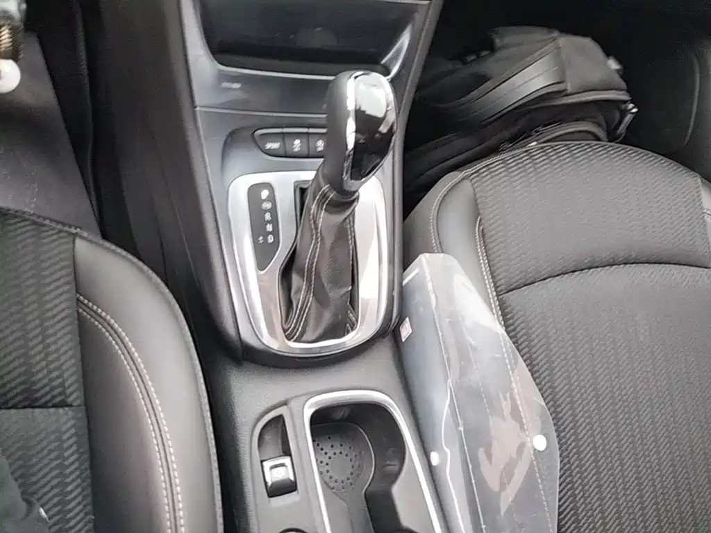 Buick Verano — миниатюра 14
