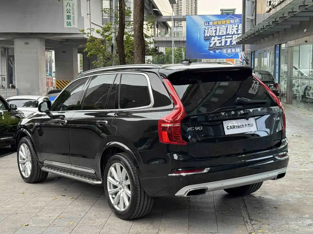 Volvo XC90 — миниатюра 4