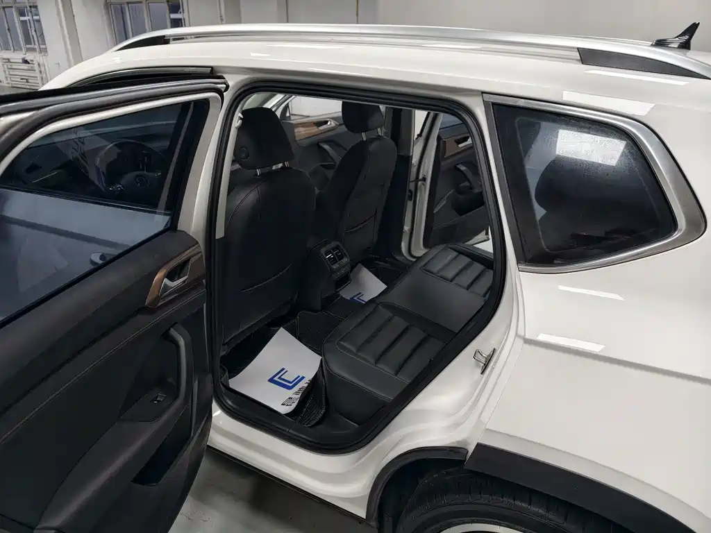 Volkswagen Tharu — миниатюра 15