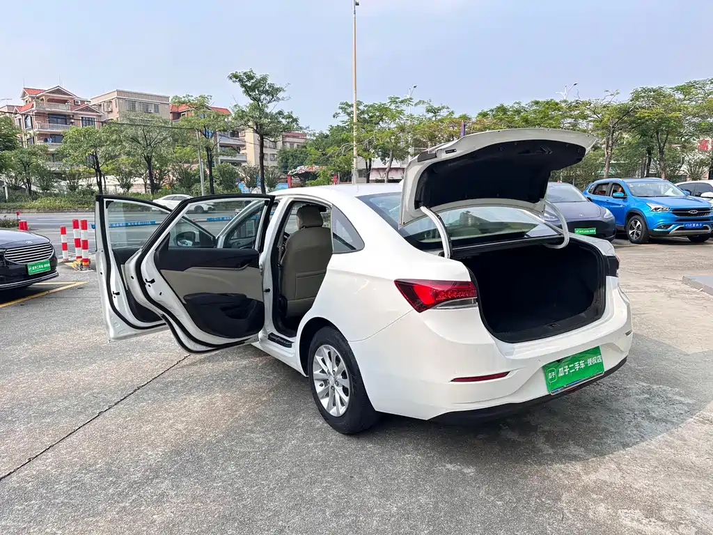 Buick Excelle — миниатюра 14