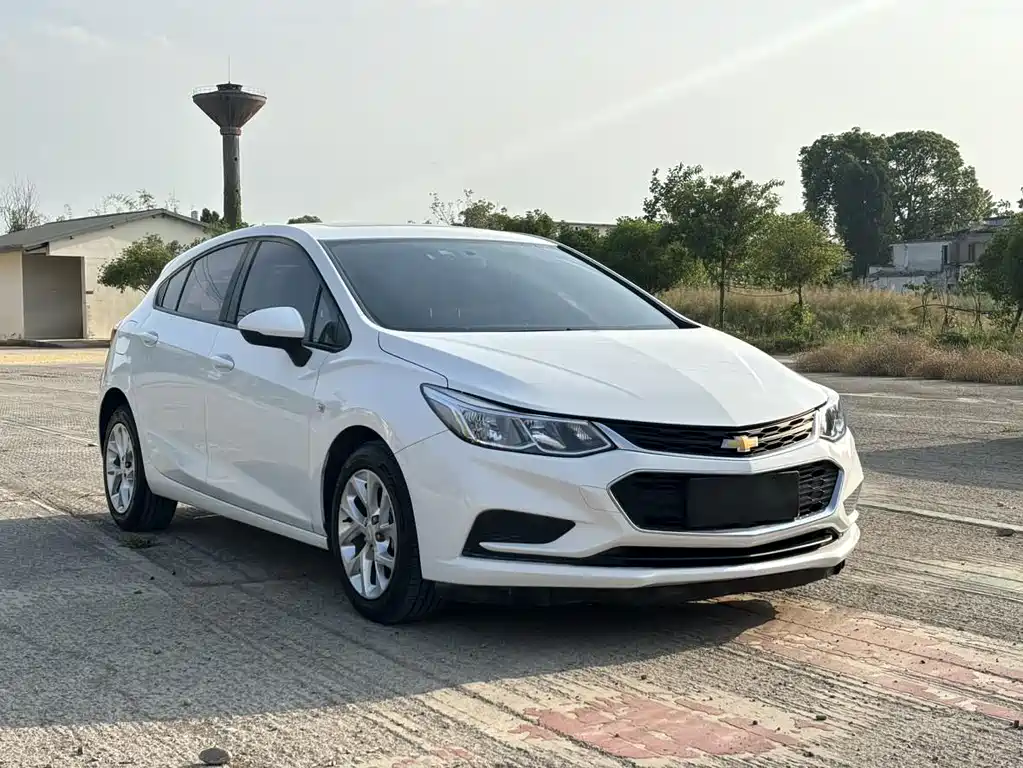 Chevrolet Cruze 2018 320 AT