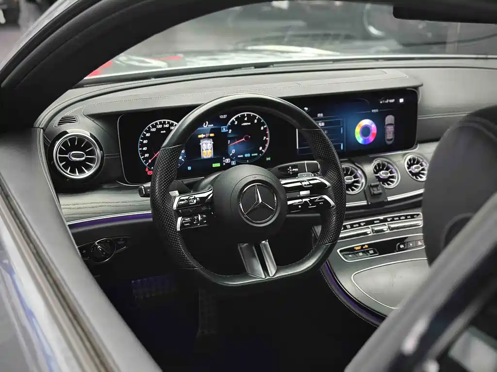 MERCEDES-BENZ E CLASS