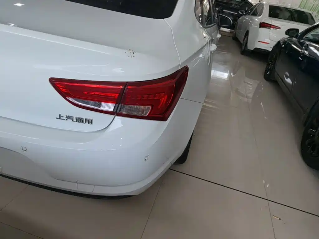 Buick Verano — миниатюра 8