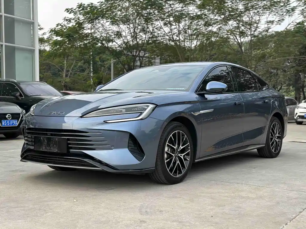BYD Seal 07 DM-i 2025