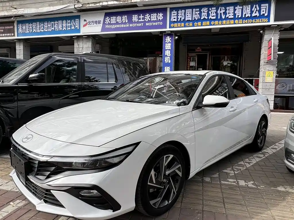 Hyundai Elantra — миниатюра 2