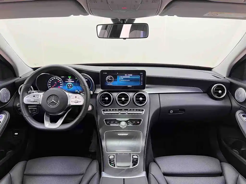 Mercedes-Benz C-Class — миниатюра 15