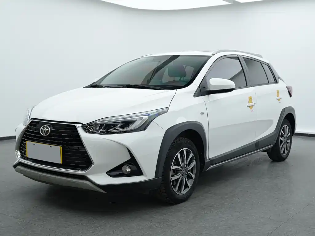 Toyota Yaris L 2022