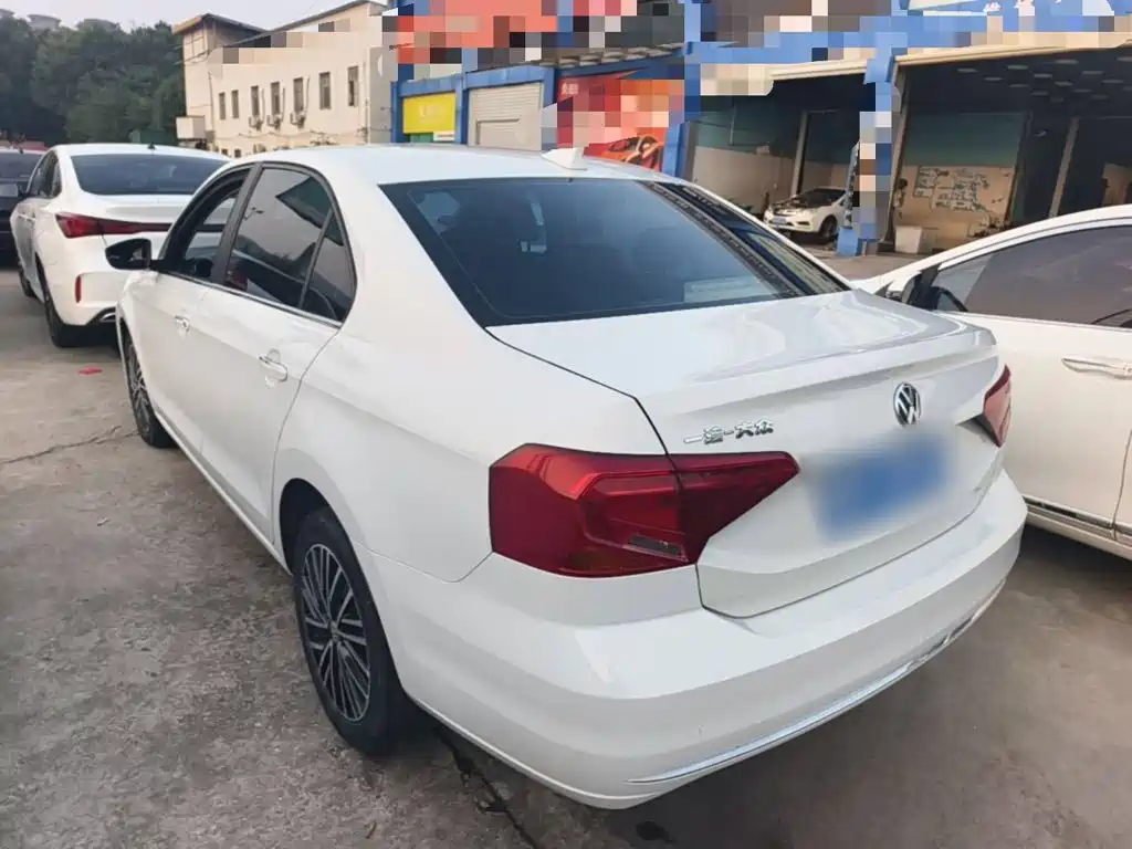 Volkswagen Jetta — миниатюра 5