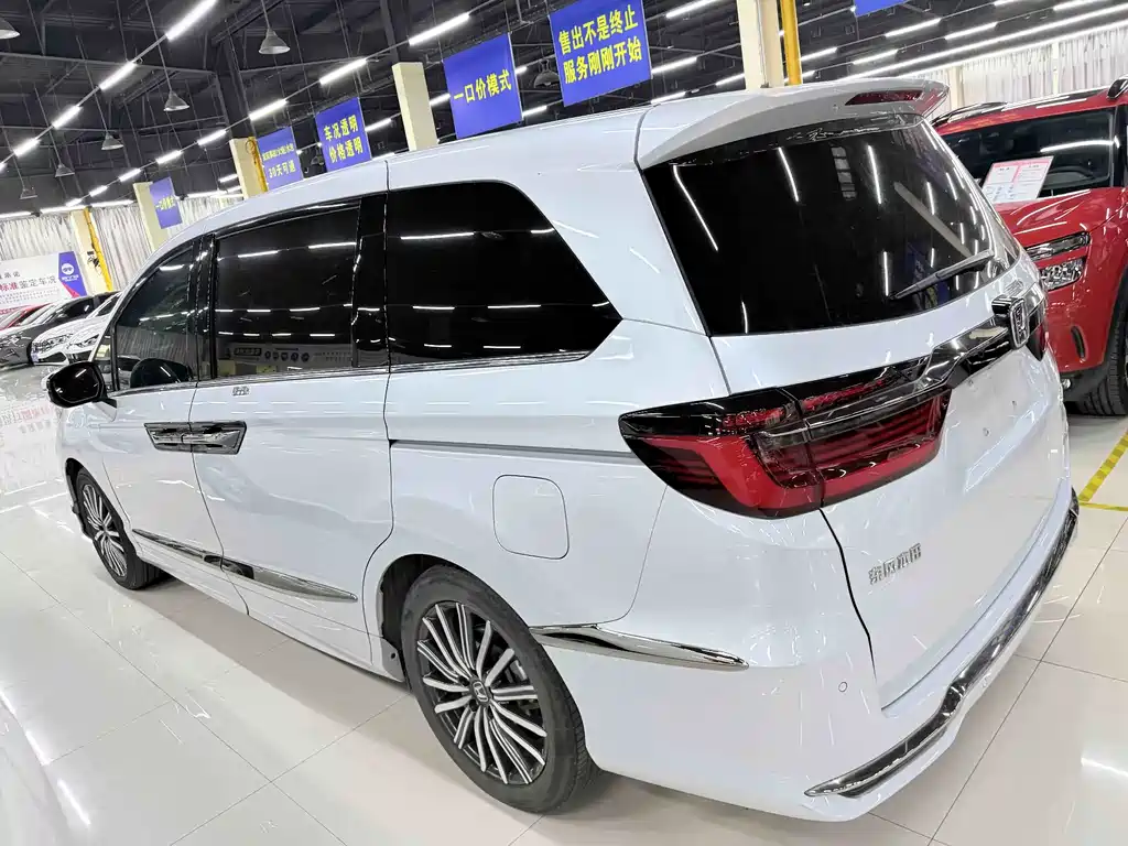 Honda Elysion — миниатюра 9