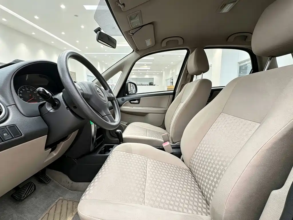 Suzuki SX4 2012 1.6L AT