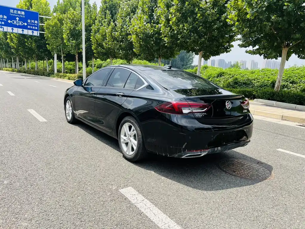 Buick Regal — миниатюра 9