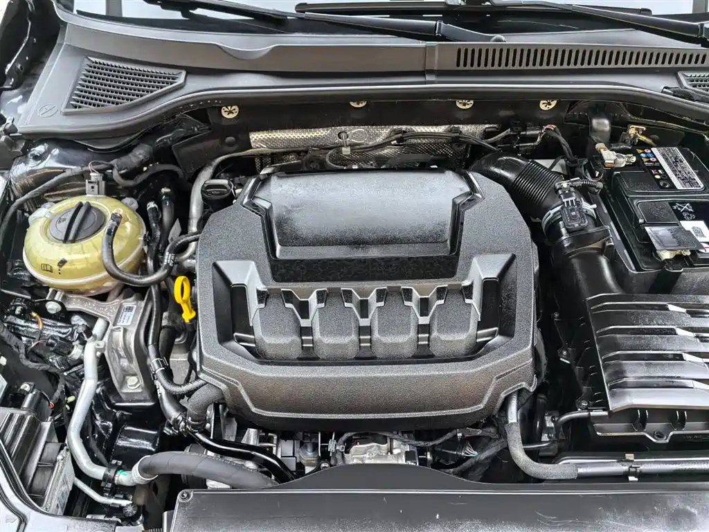 Volkswagen Passat 2023 330TSI Elite