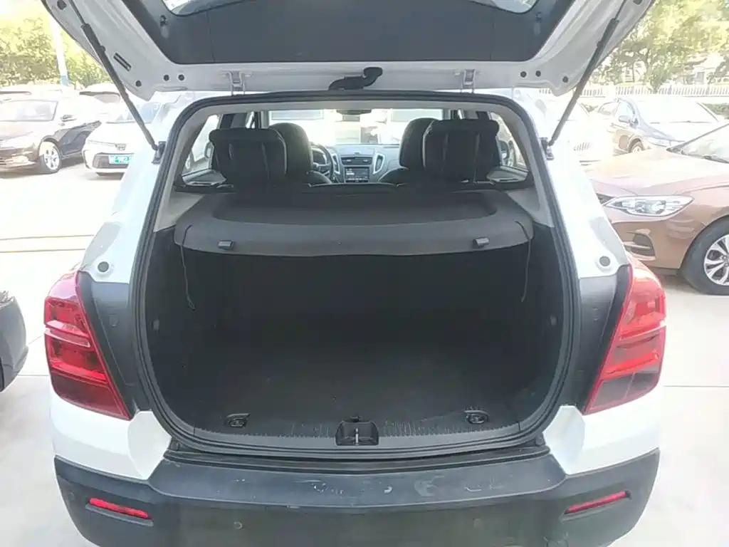 Chevrolet Trax — миниатюра 19