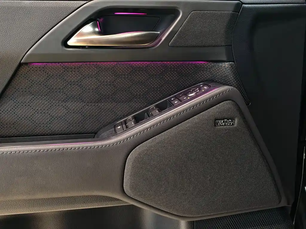 Lexus GX — миниатюра 16